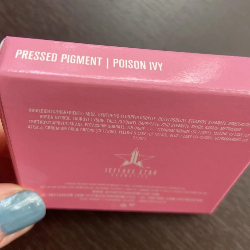 NEW! JEFFREE STAR Pressed Pigment Eye Shadow Single POISON IVY Metallic Green
